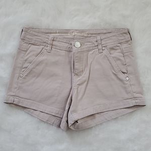 Tan Short